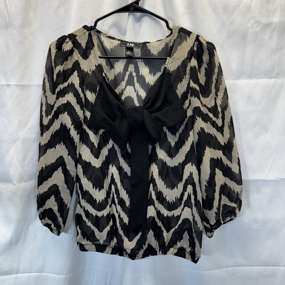 I.N. San Francisco Tan and Black Chevron Sheer Bow Top Size Small